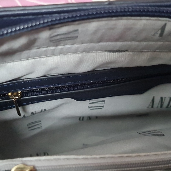 Handbag. - Picture 10 of 12